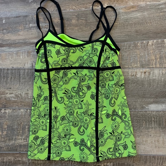 Lorna Jane Tops - 🌻3/20 Cute work out shirt  nice condition